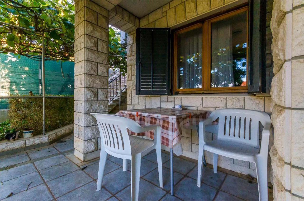 Apartments Anna Trogir Exterior photo