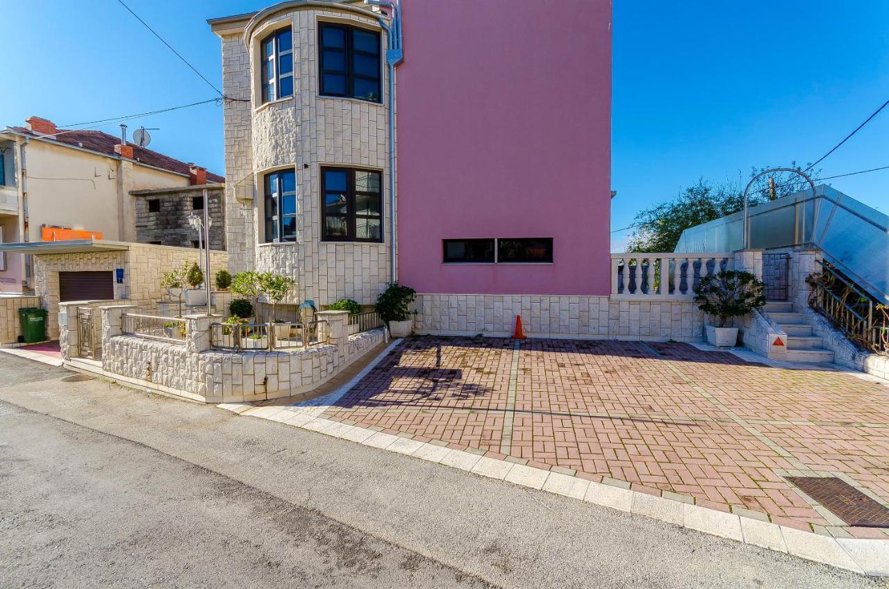 Apartments Anna Trogir Exterior photo